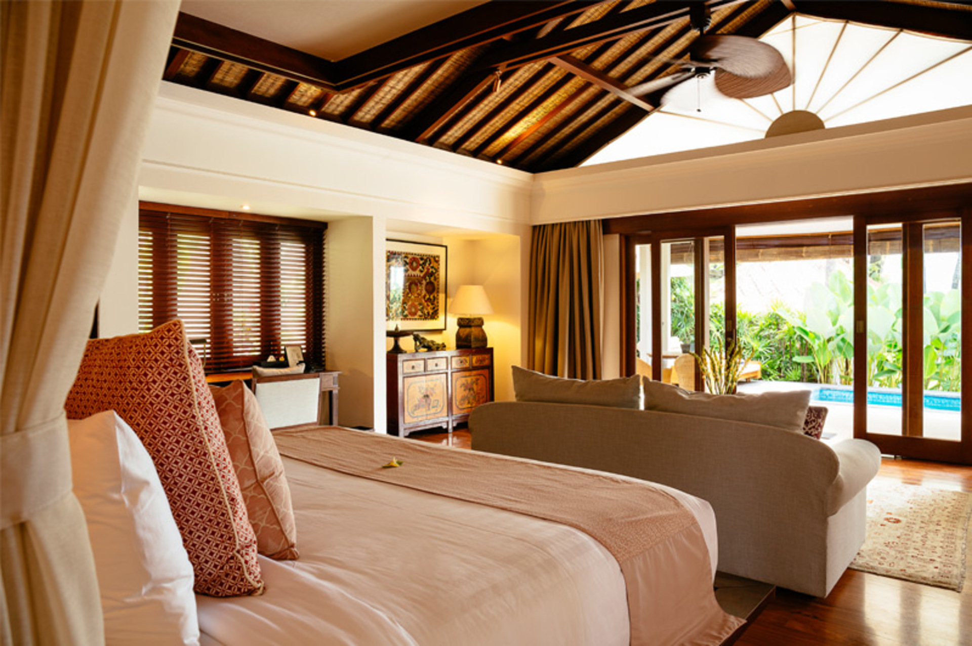 Secluded 5-Star Luxury by the Ocean – Bali Villa 1018