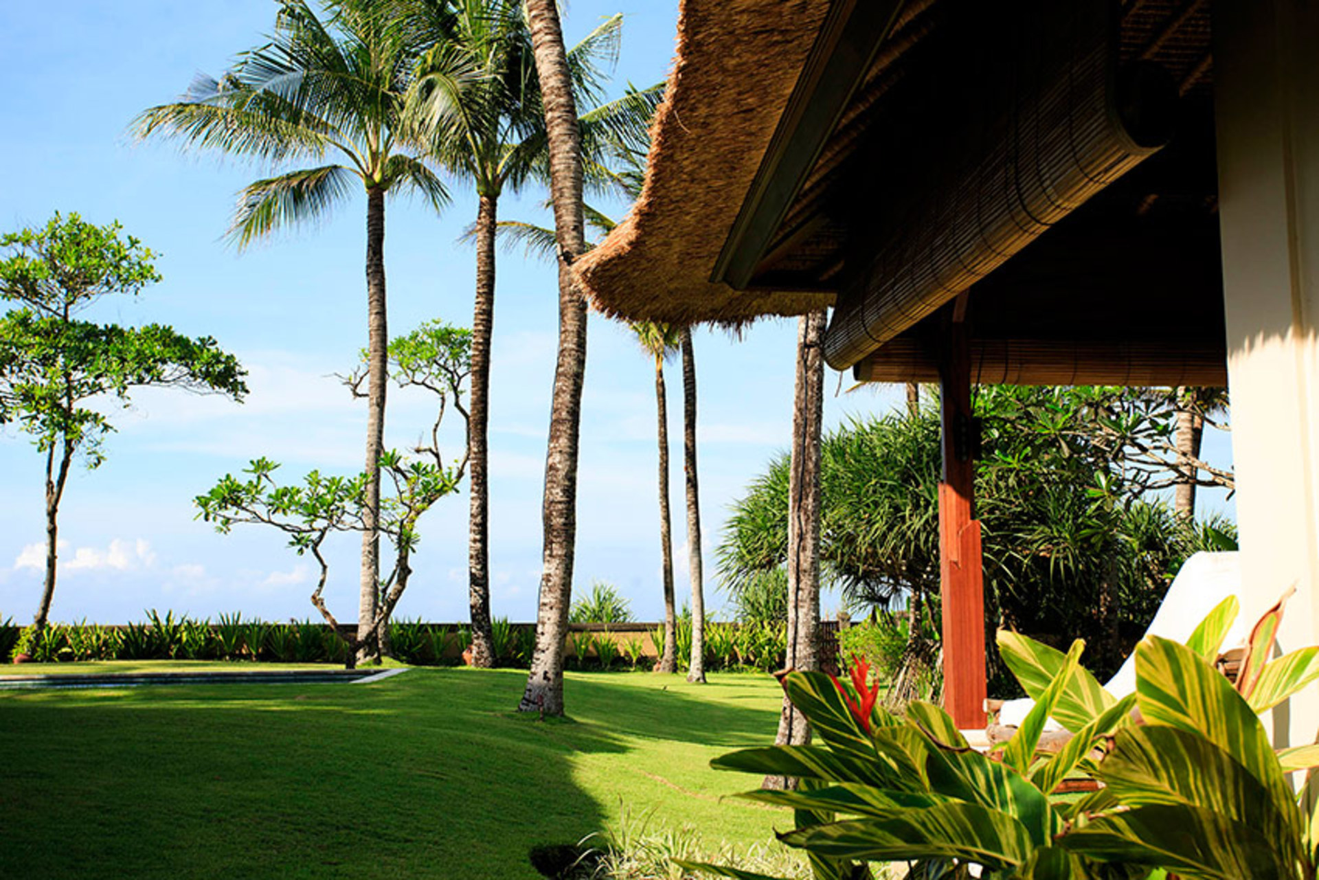 Bali Villa 1023: Ocean Bliss & Poolside Serenity
