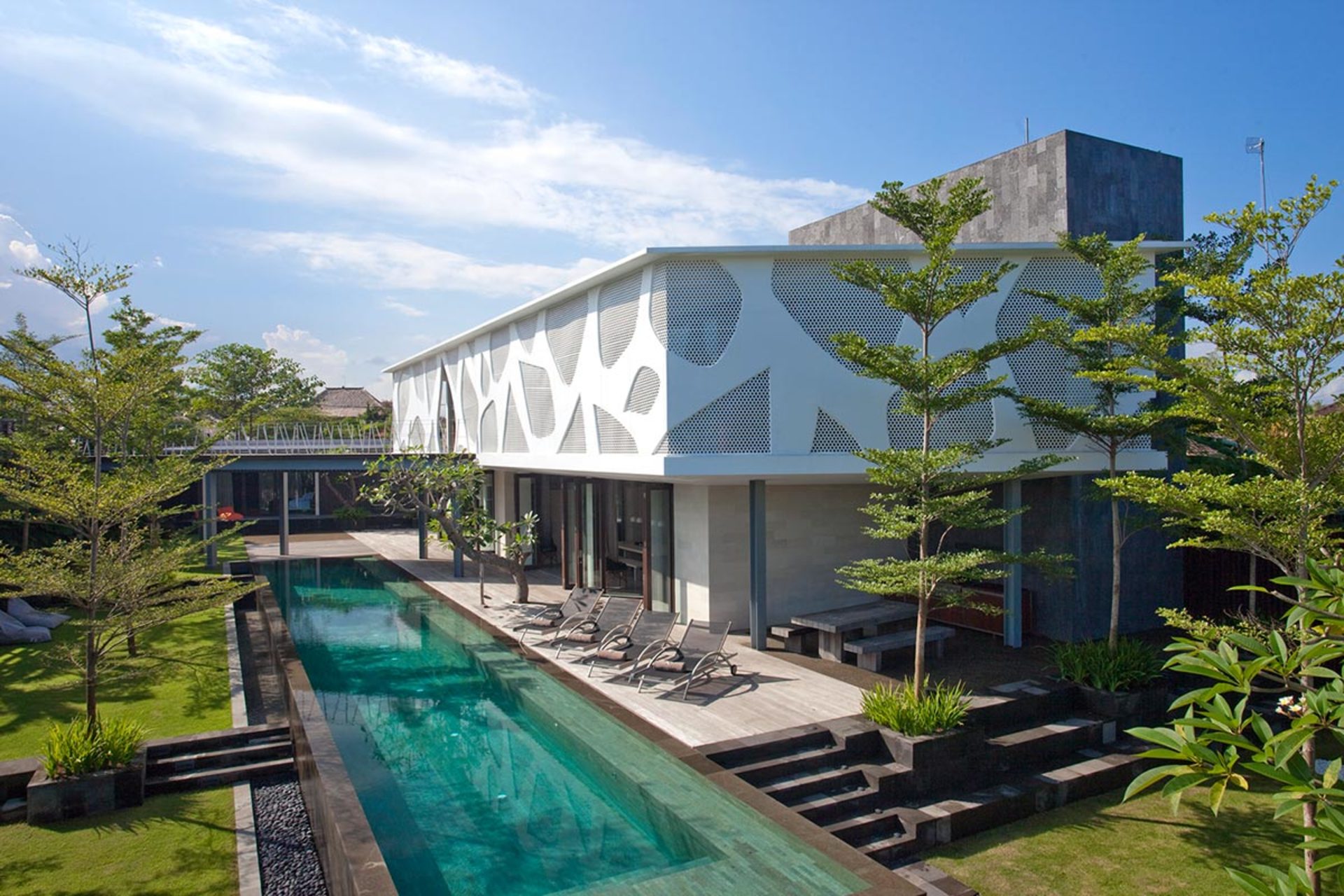 Sanctuary of Green and Glamour – Bali Villa 1024