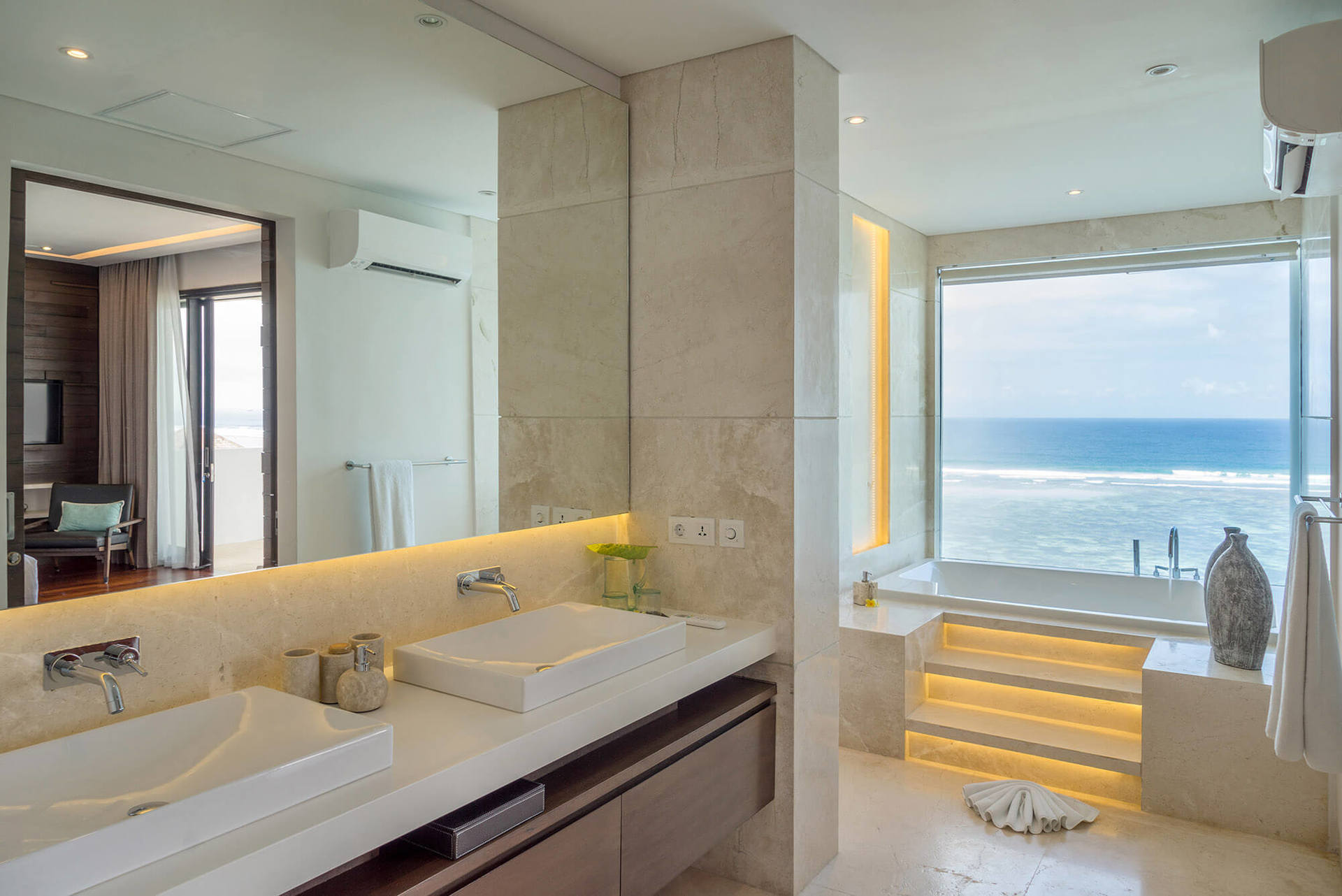 Ultimate 5-Star Hideaway with Ocean Views – Bali Villa 1027