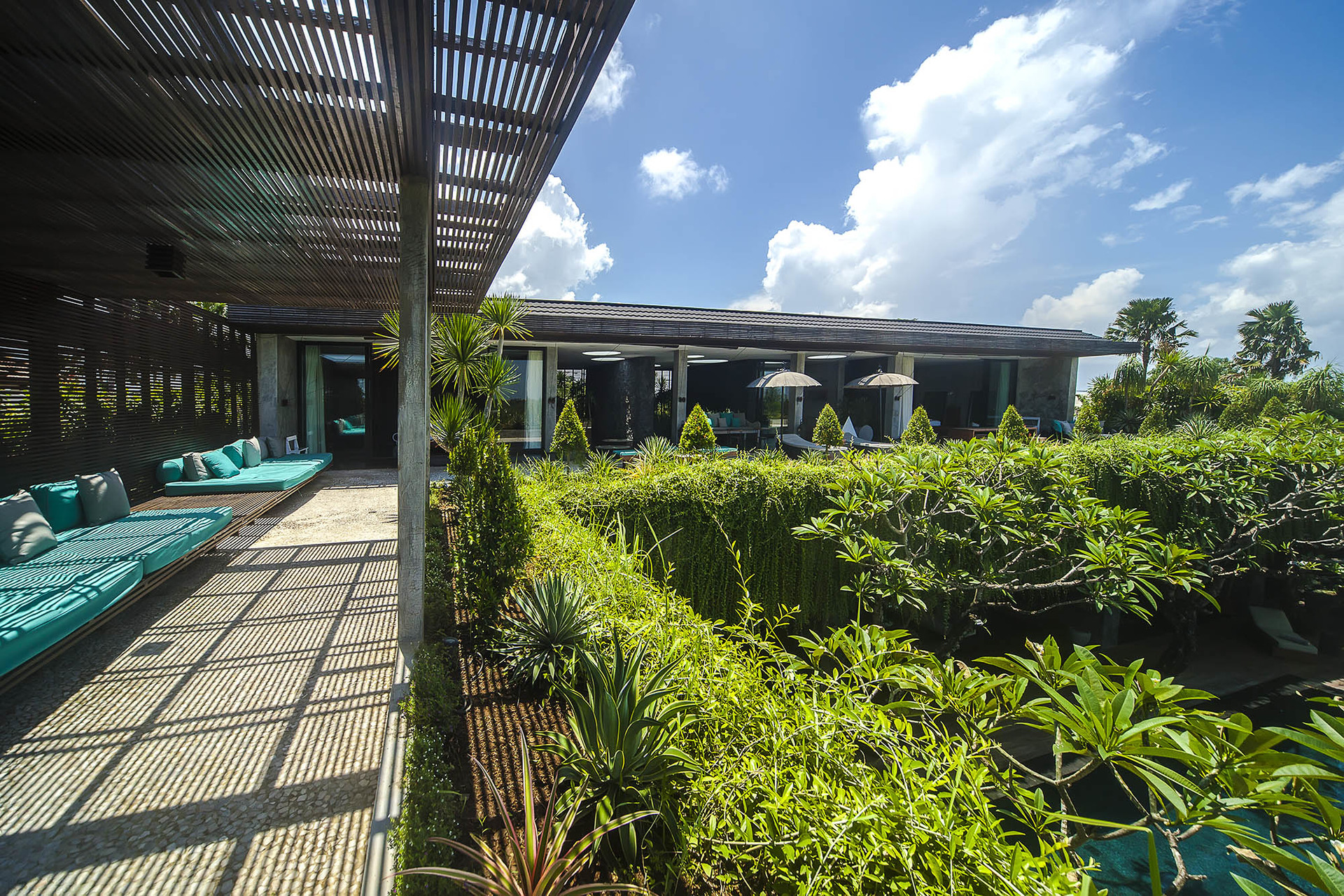 Luxury Villa Escape with Exceptional Staff – 1028