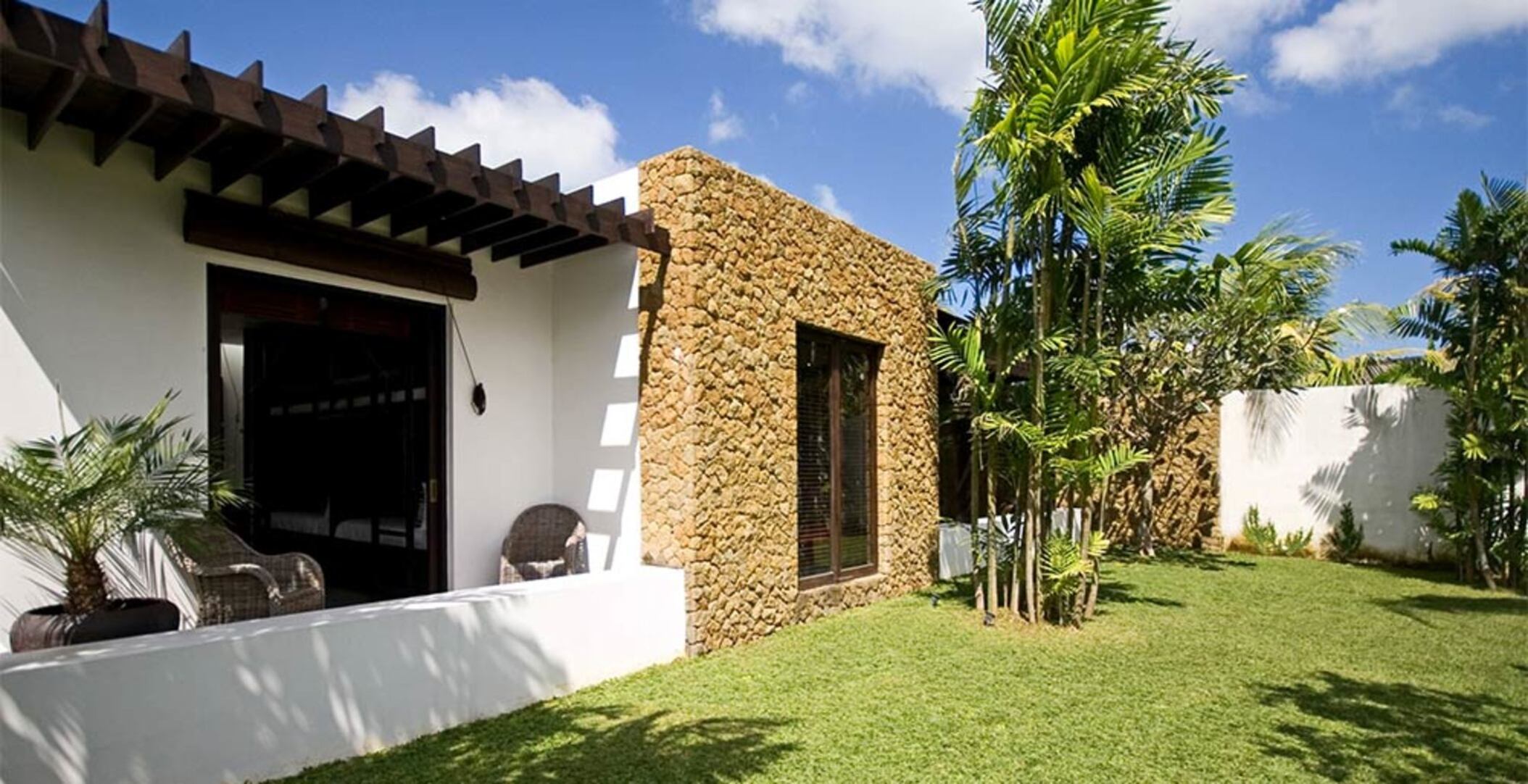 Luxury 5-Star Villa Steps from Echo Beach, Bali 1040