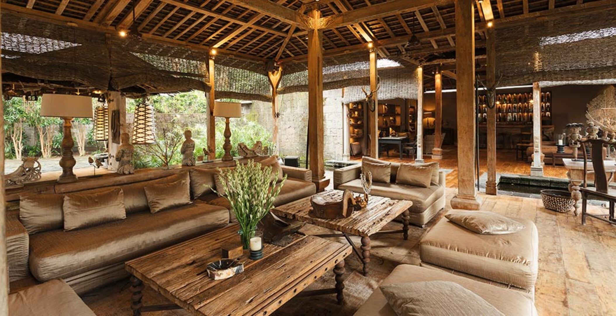 Seaside Luxury with Cultural Charm – Bali Villa 1054