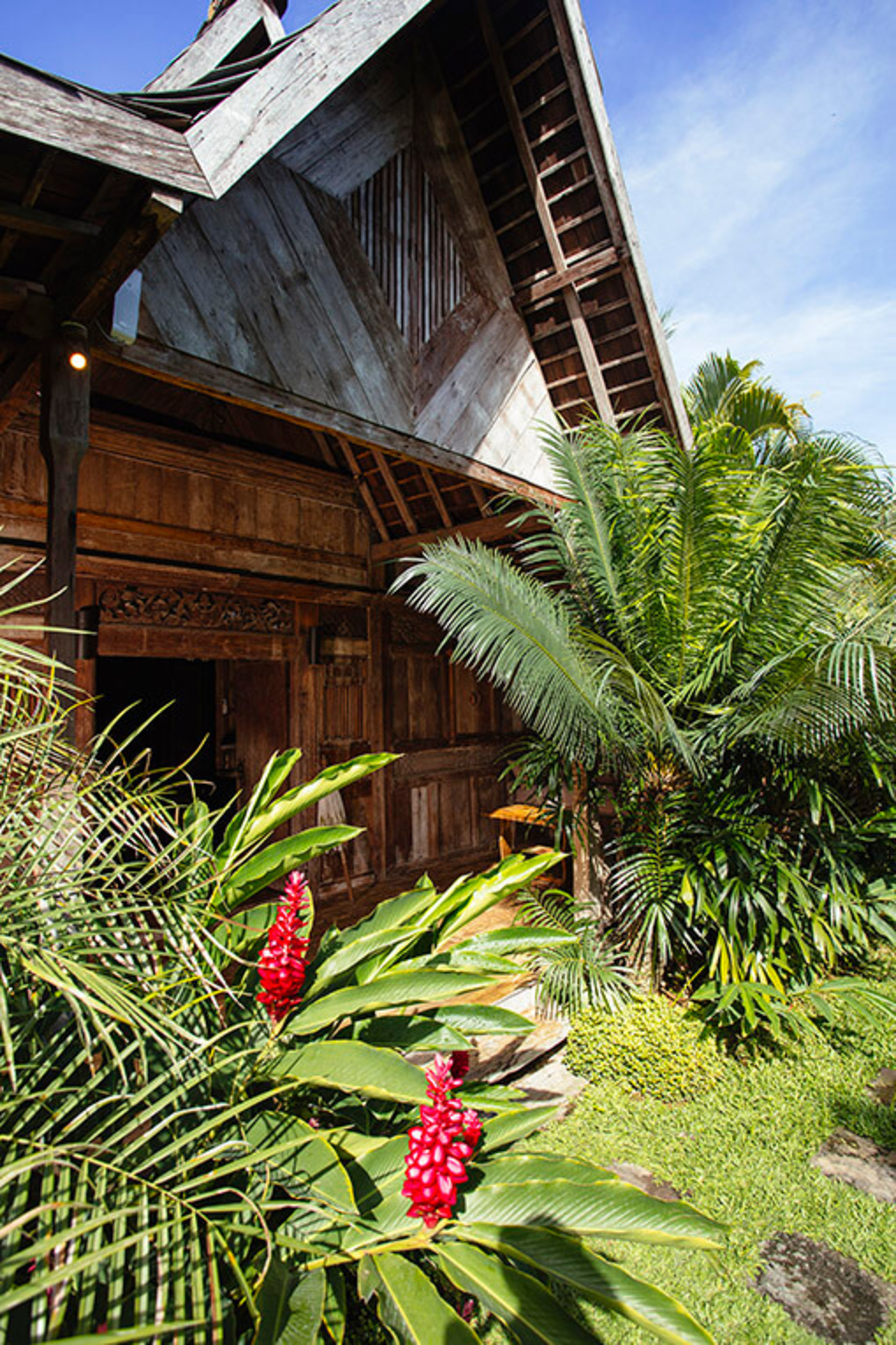 Seaside Luxury with Cultural Charm – Bali Villa 1054