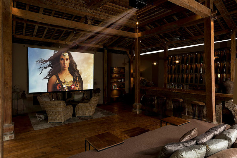 Seaside Luxury with Cultural Charm – Bali Villa 1054