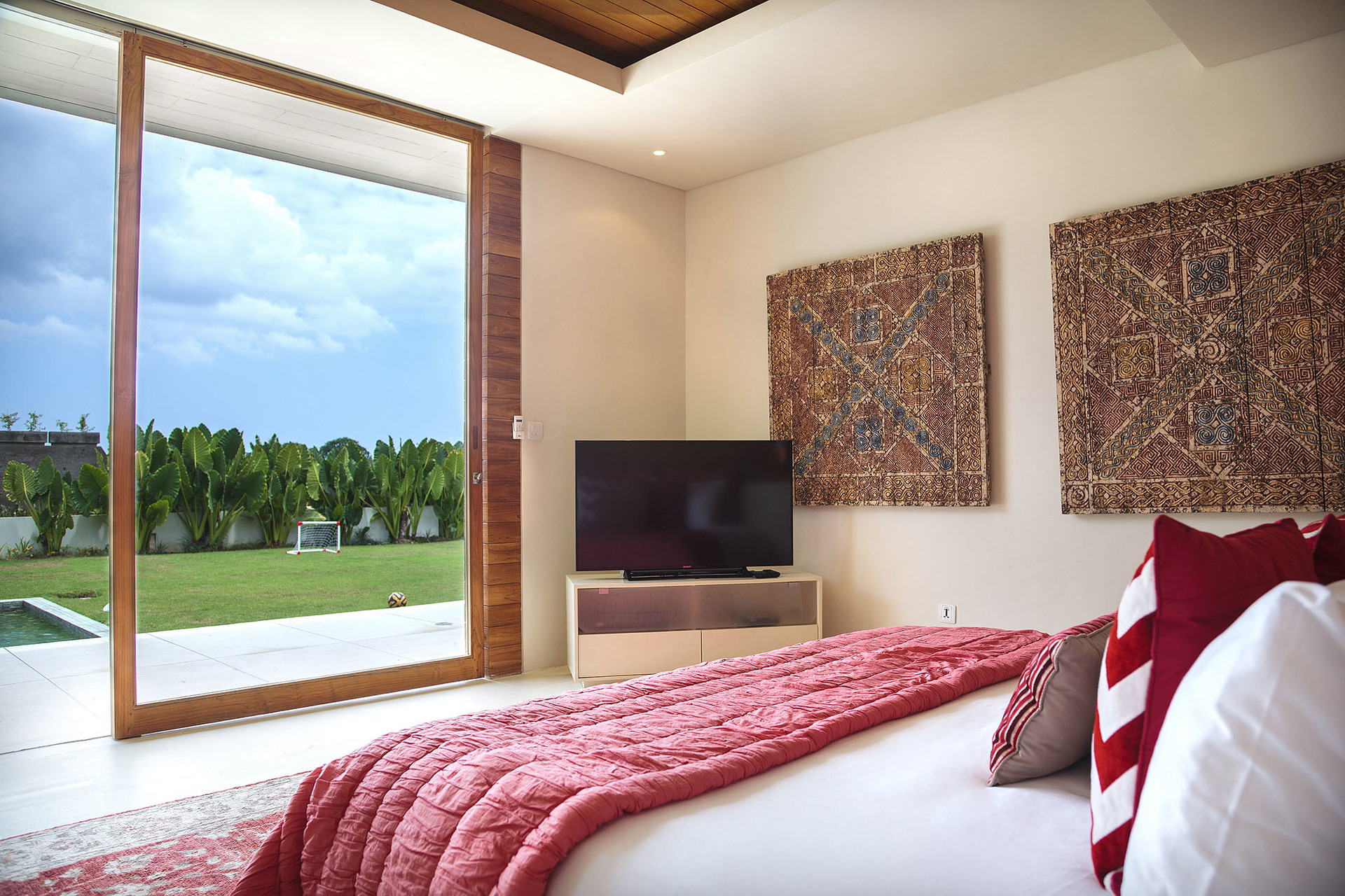 Where Tranquility Meets Luxury – Bali Villa 1071