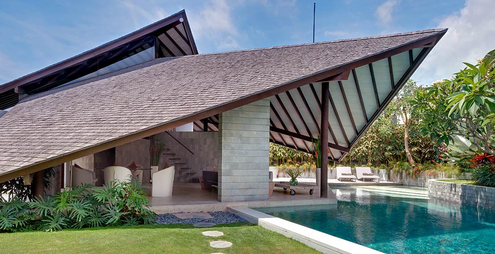 Luxury living by the sea awaits at Bali Villa 1084