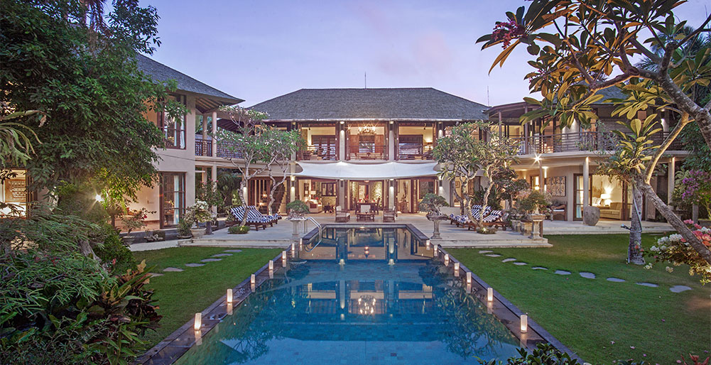 Tranquil Oasis with Ocean Breezes – Bali Villa 1110