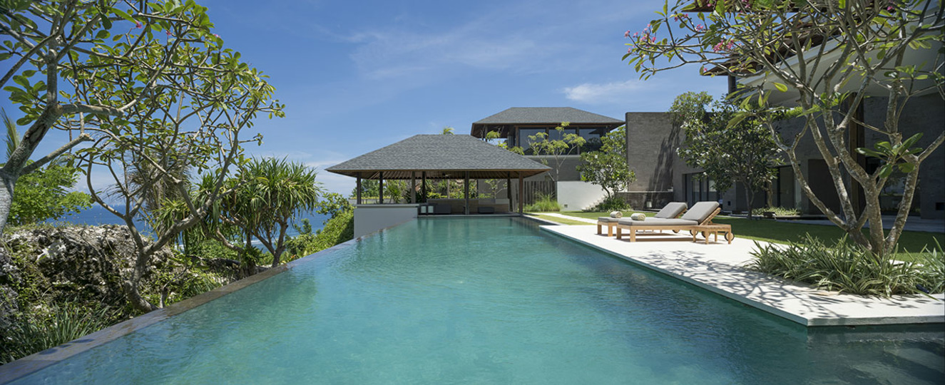 Experience Ultimate Luxury by the Beach, Bali Villa 1129, The Bukit, Indonesia