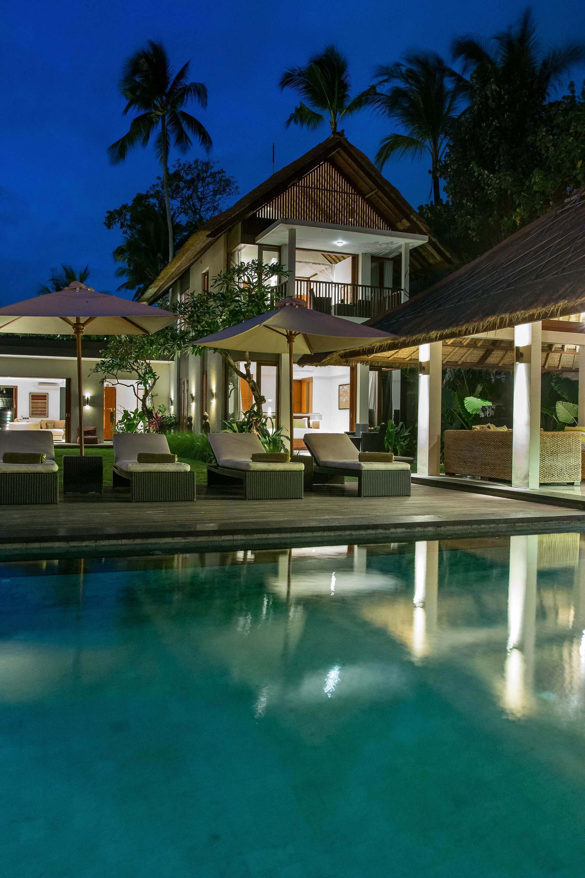 Rent a Luxury Villa in Bali Close to the Beach, Bali Villa 1130