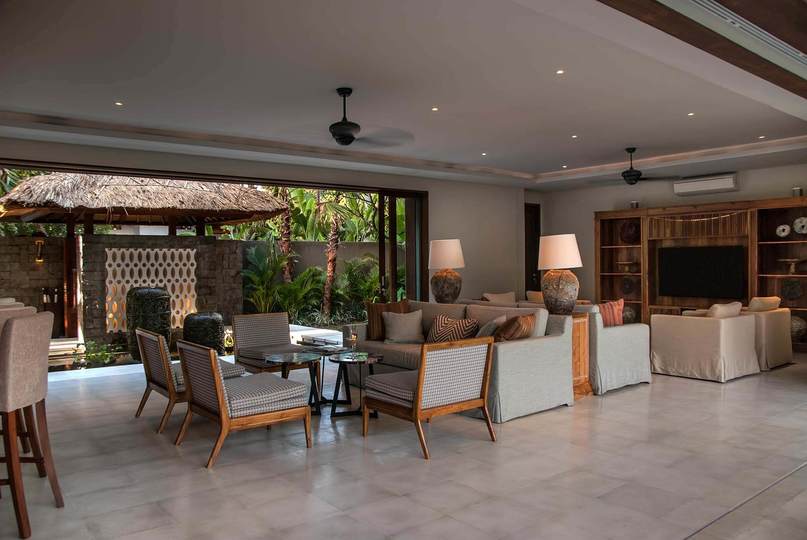 Rent a Luxury Villa in Bali Close to the Beach, Bali Villa 1130