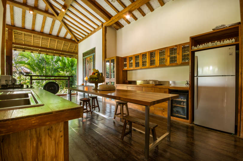 5 Star Villa in Bali, Minutes from the Beach, Bali Villa 2045