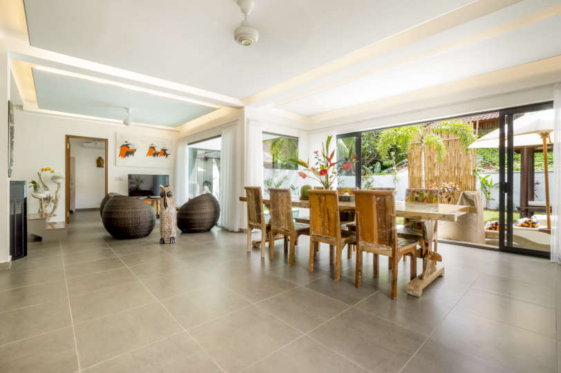 Rent a Luxury Villa in Bali Close to the Beach, Bali Villa 2057