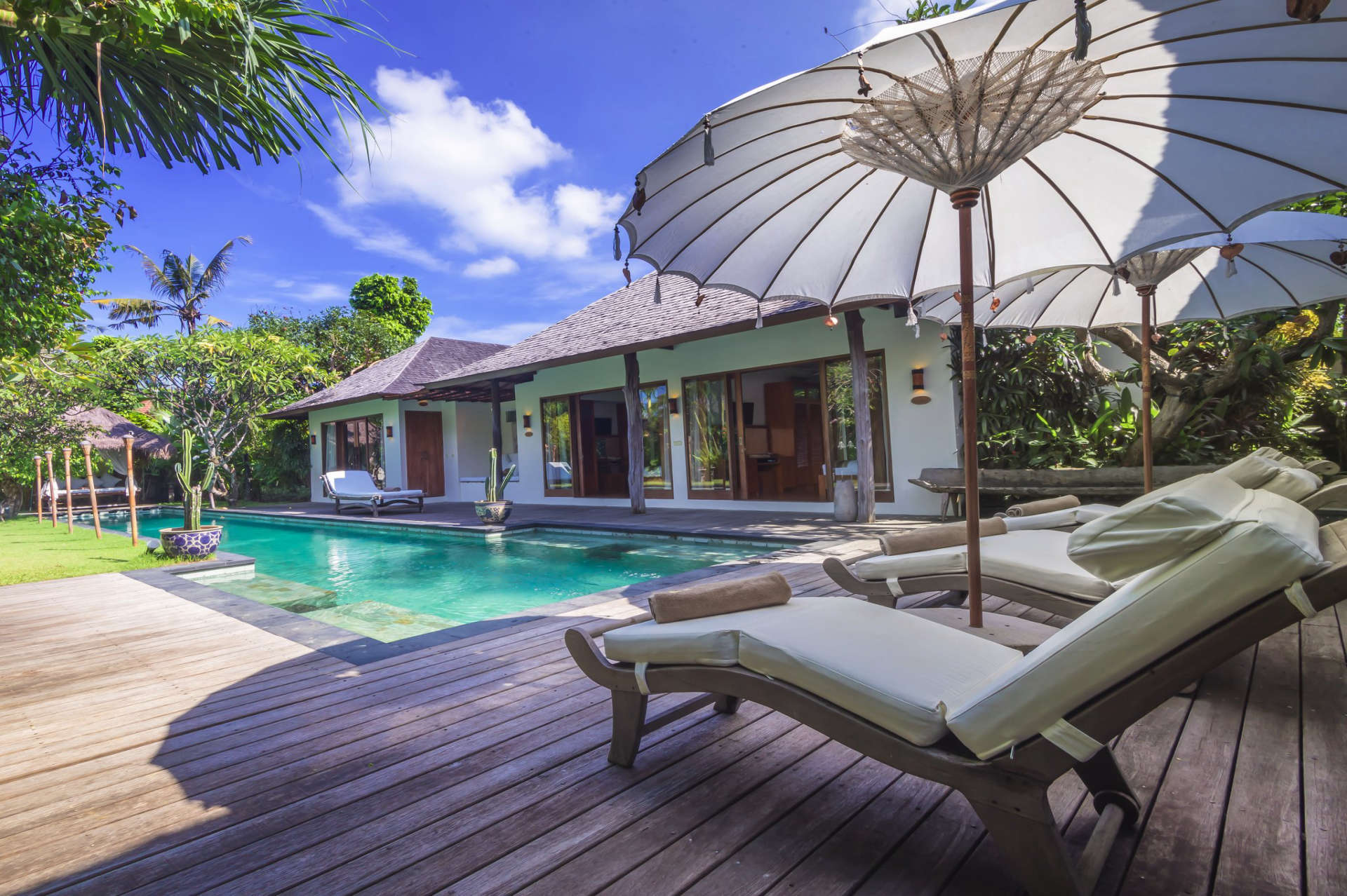 5 Star Villa in Bali, Minutes from the Beach, Bali Villa 2064
