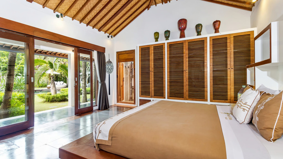 5 Star Villa in Bali, Minutes from the Beach, Bali Villa 2065