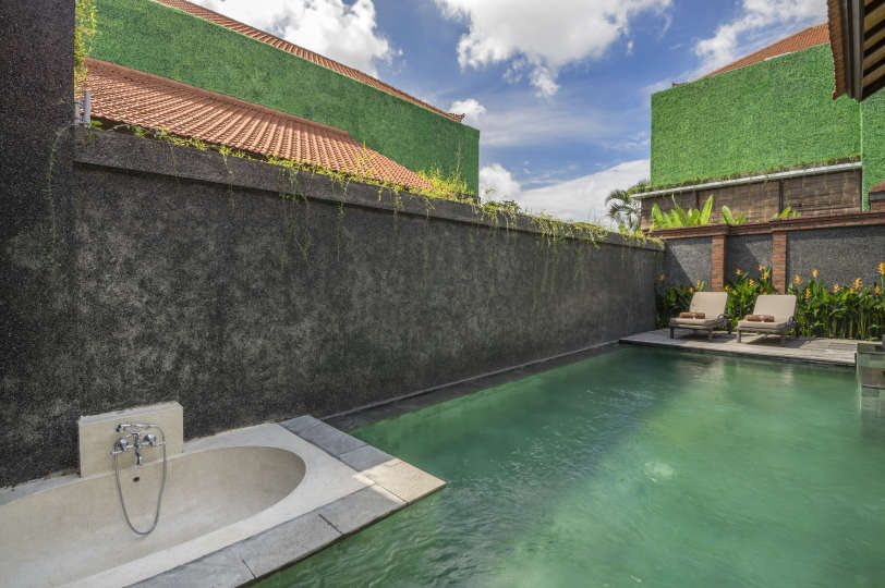 Exclusive Holiday Villa with Private Pool and Staff in Umalas, Bali Villa 2079