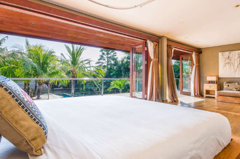Rent a Luxury Villa in Bali Close to the Beach, Bali Villa 2086