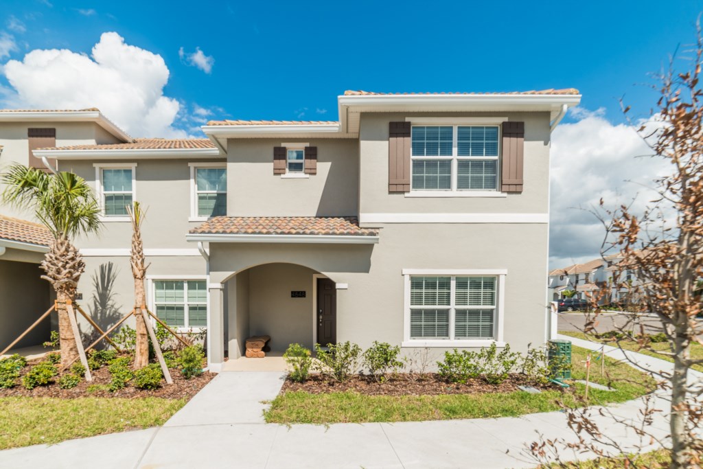 You and Your Family will Love this 5 Star Home with Private Pool on Storey Lake Resort, Townhome Orlando 6414
