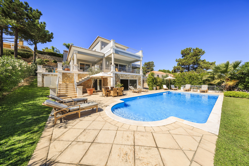 5 Star Villa Cyclamen – Luxury Pools & Spa