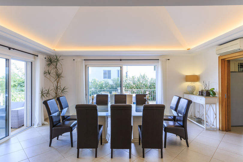 5 Star Villa Cyclamen – Luxury Pools & Spa