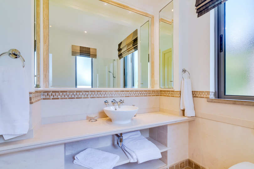 5 Star Villa Hibiscus - Quinta Verde Retreat