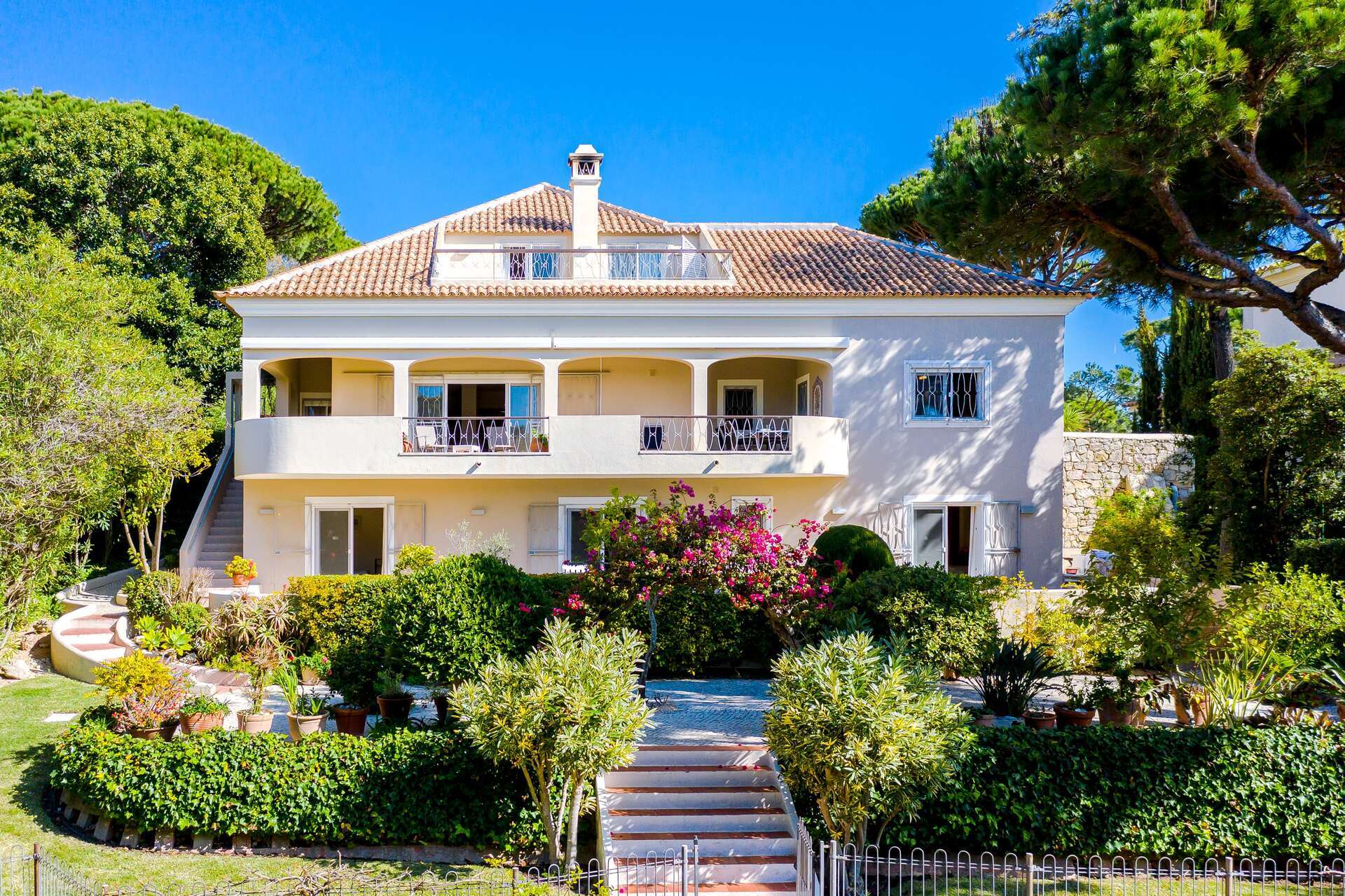 5 Star Villa Amari - Heatable Pool & Private Garden