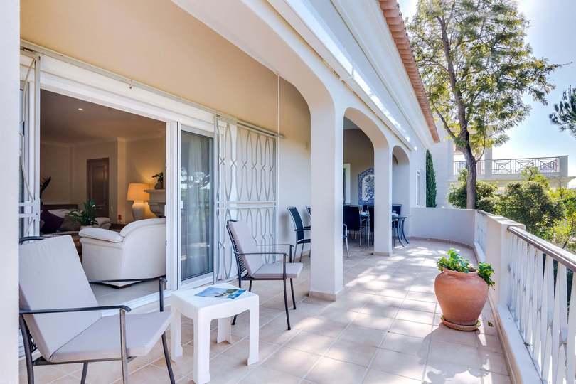 5 Star Villa Amari - Heatable Pool & Private Garden