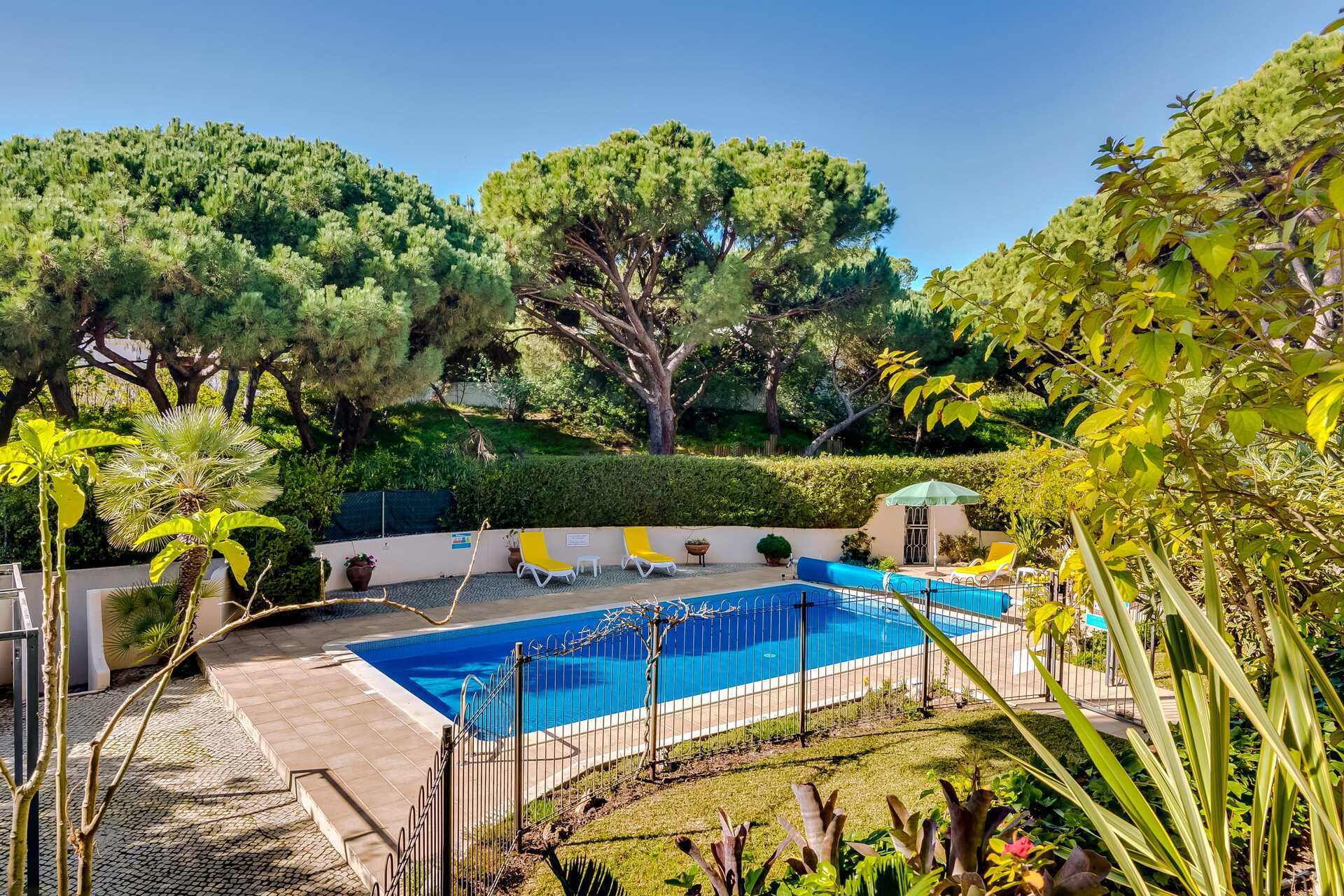 5 Star Villa Amari - Heatable Pool & Private Garden