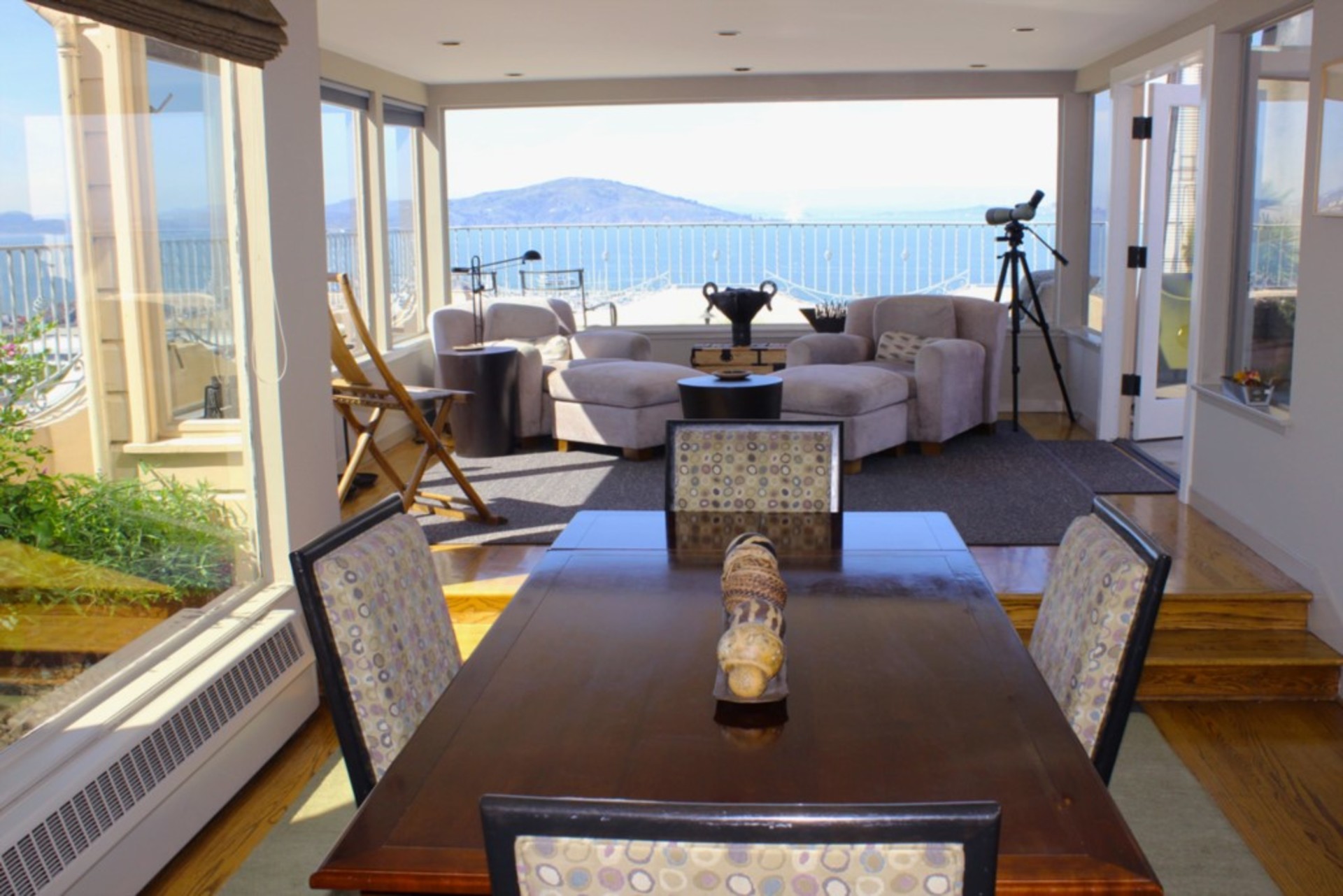 Exclusive 2 Bedroom Home with Breathtaking Views, San Francisco Apartment 1000