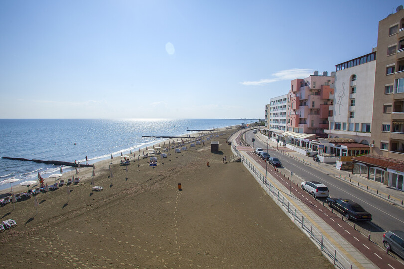 Imagine You and Your Family Renting this Perfect Holiday Apartment minutes from the beach, Larnaca Apartment 1390