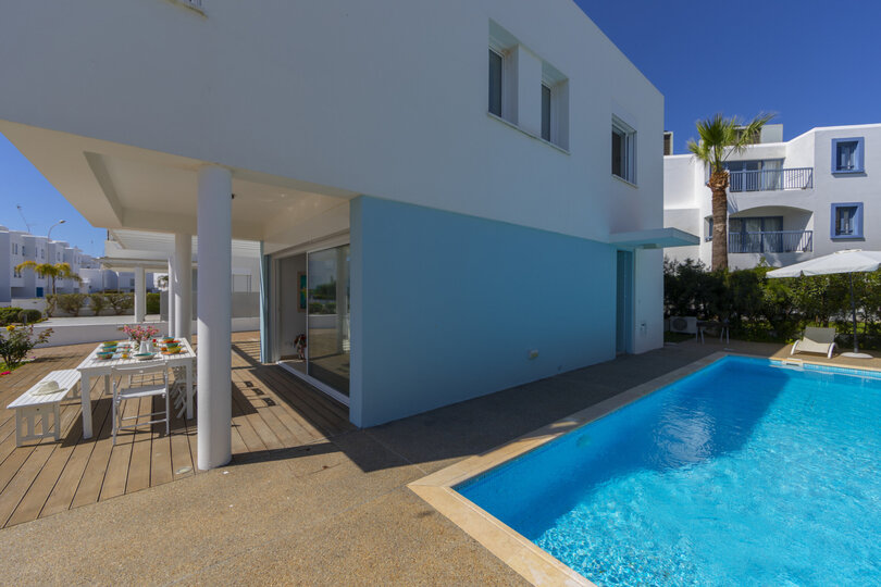 The Ultimate Guide to Renting Your Luxury 3 Bedroom Villa minutes from the Beach, Protaras Villa 1530