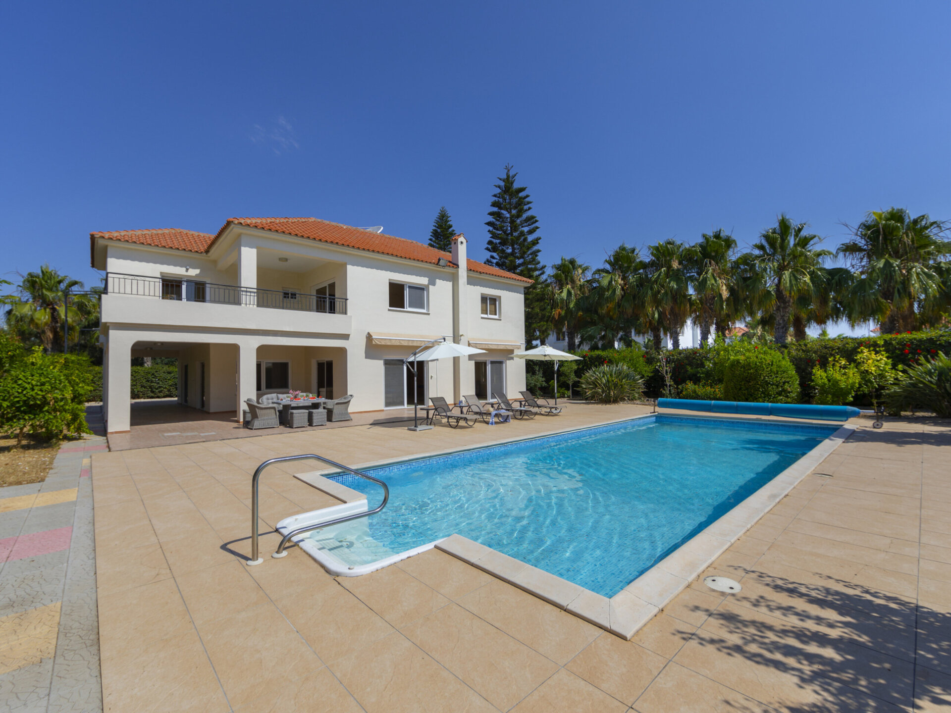 You and Your Family will love this Beachfront Villa, Larnaca Villa 1400