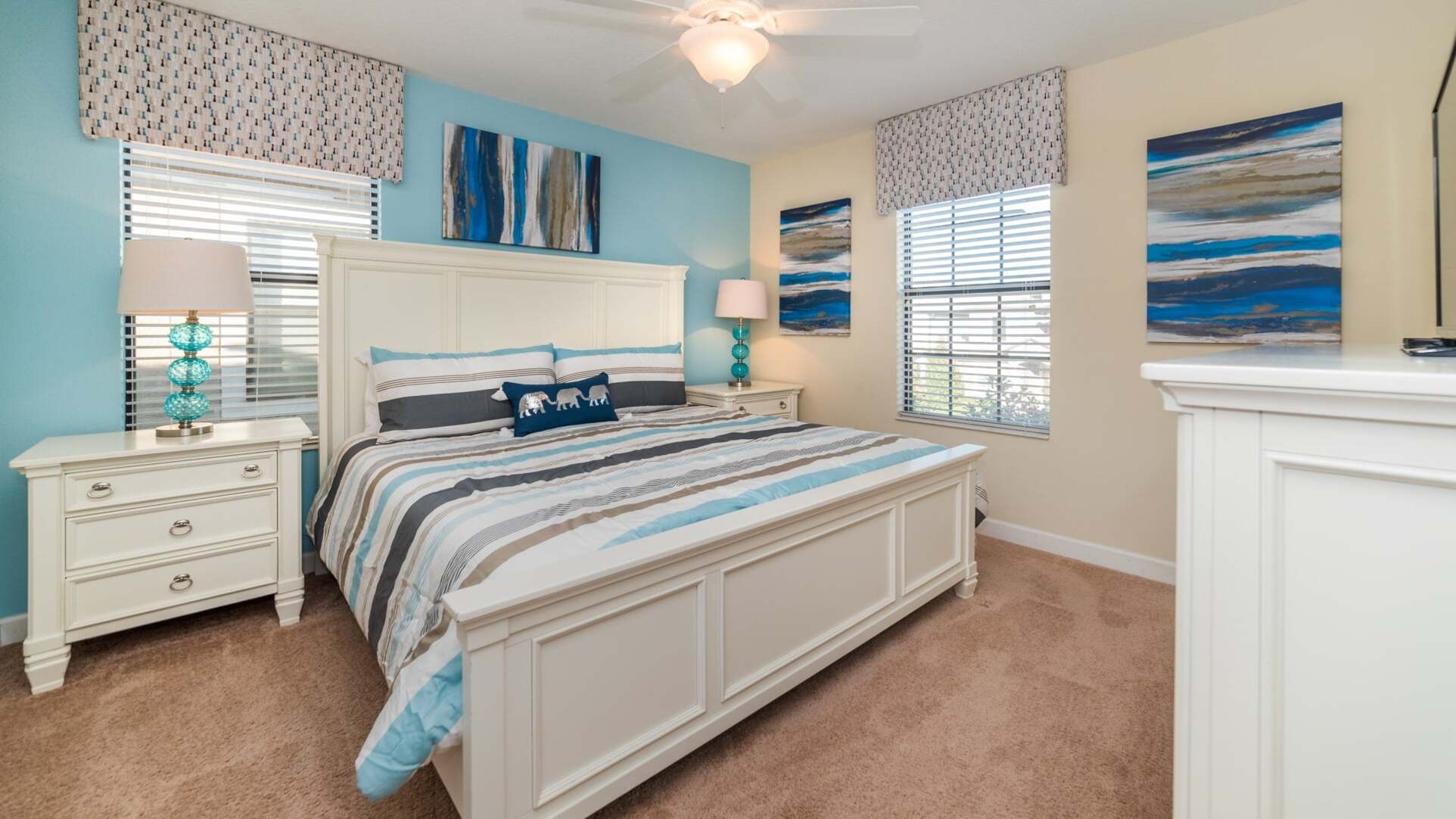 King Bedroom 4 Upstairs 32" Smart TV