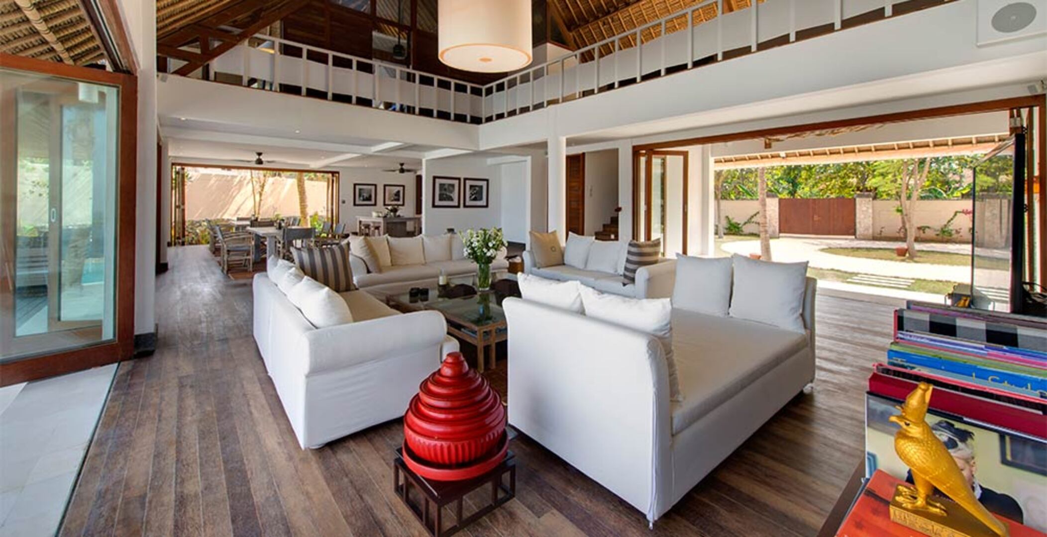 Your Family will love the Exclusive Balinese Service at Your Private Villa in Nusa Lembongan, Bali Villa 2127
