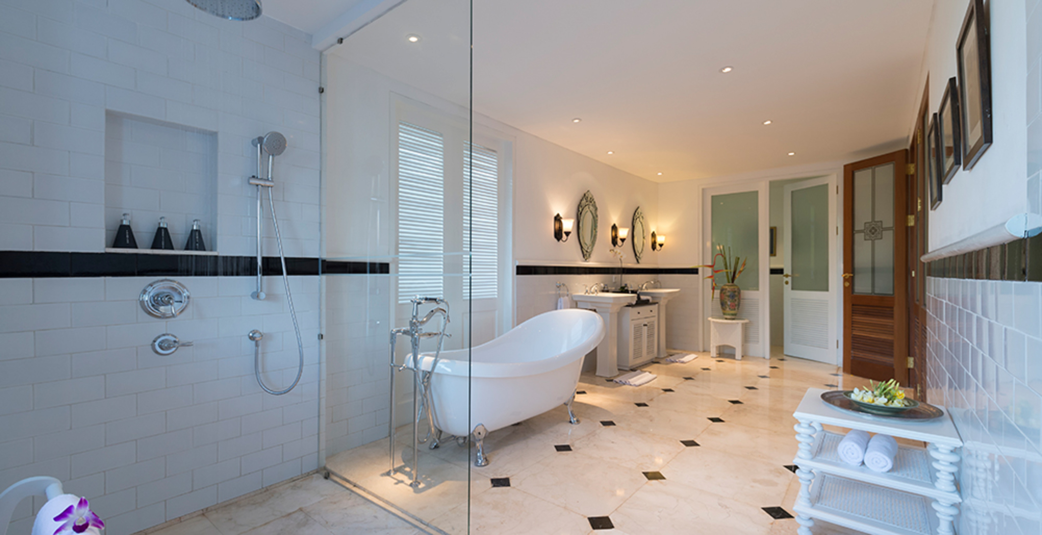 Your Holiday in Seminyak staying in a 5 Star Villa, Bali Villa 2128