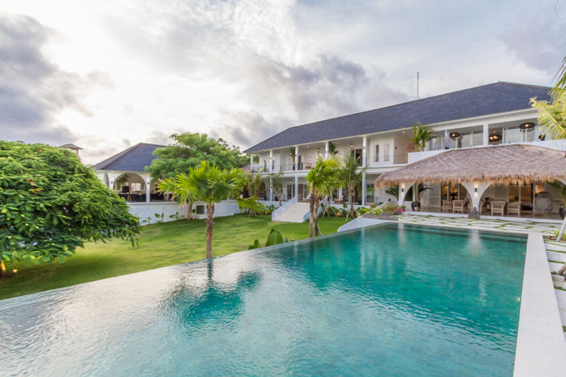 Imagine Your Family Renting a Luxury 5 Bedroom Holiday Villa with Stunning Ocean Views, Bali Villa 2114
