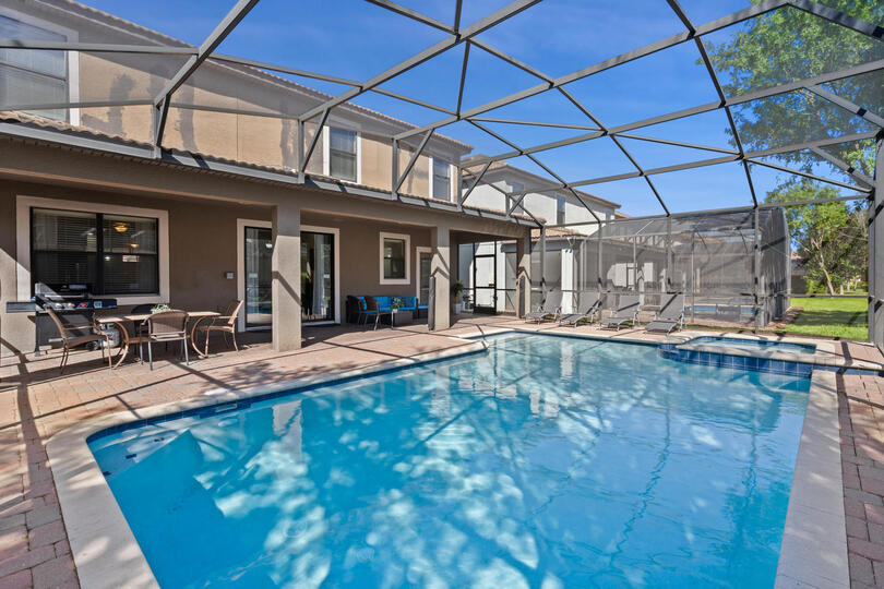 Pool /Patio