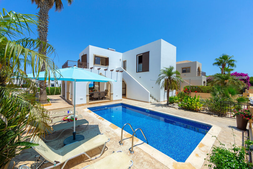 Luxury 4BR Beach Villa Rental, Famagusta Villa 1022