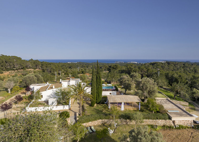 5 Star Villa Cel Blau – Luxurious Rural Hideaway
