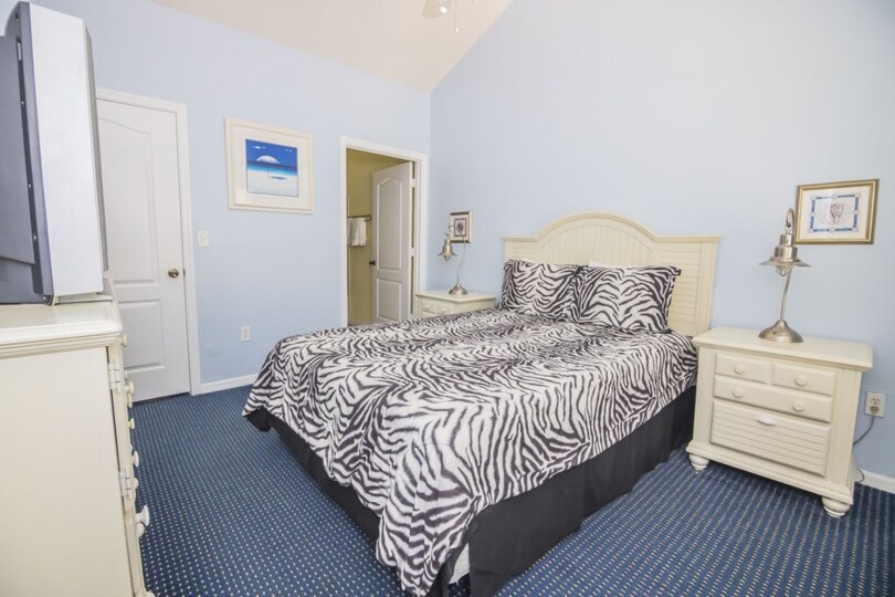 Luxury Condo with Fantastic Pool on Runaway Beach Club, Florida Condo 5979
