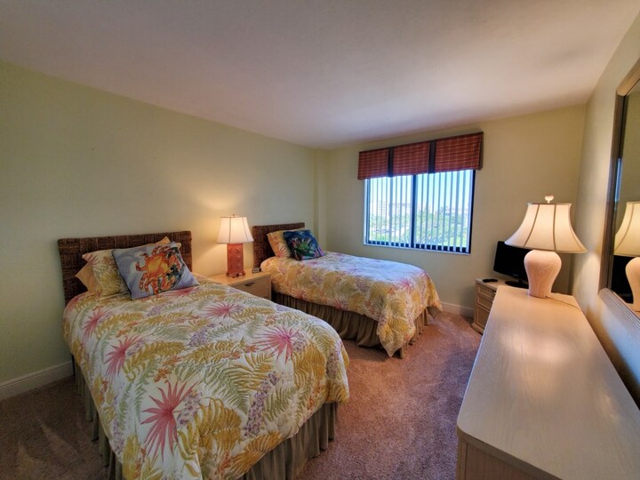 The Ultimate 2 Bedroom Condo on Sea Isles, Florida Condo 5947