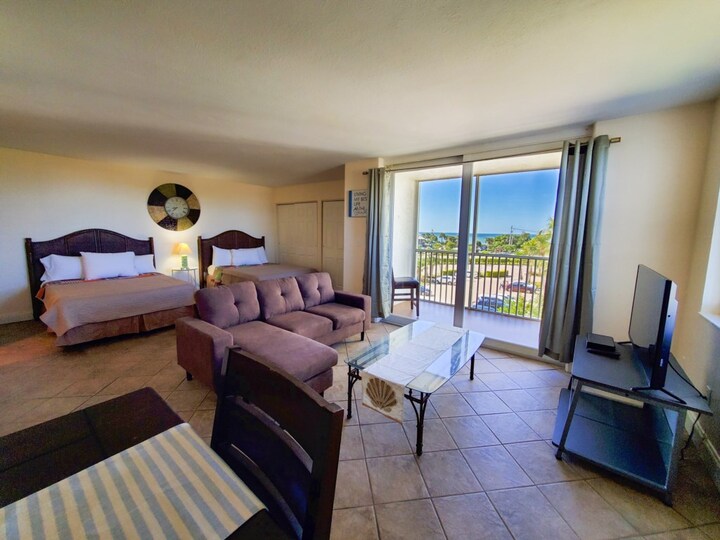 5 Star Condo in one of the most Prestigious Areas in Bonita Beach, Florida Condo 5955