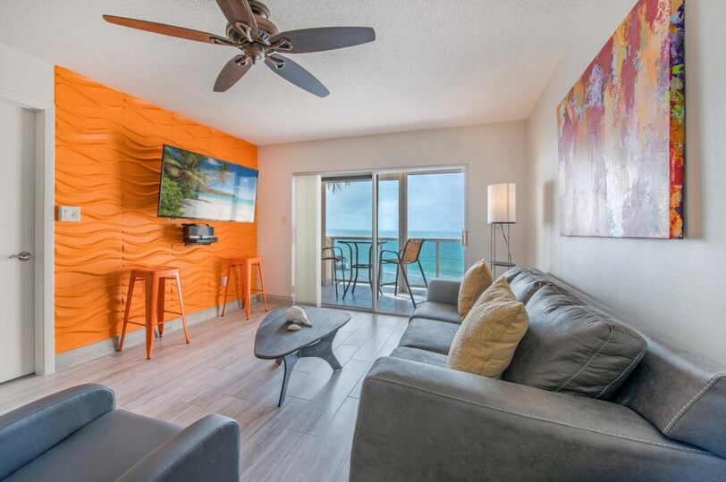 5 Star Condo in one of the most Prestigious Areas in Leonardo Arms, Florida Condo 5950