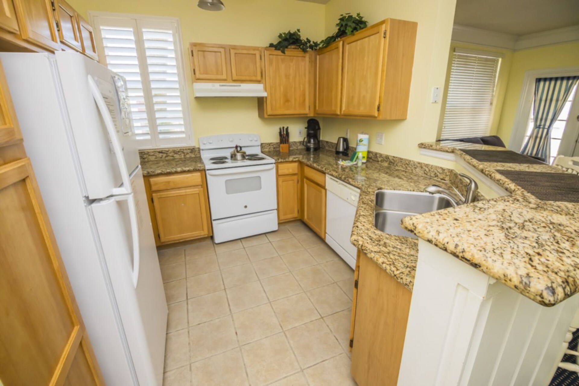 Exclusive Holiday Condo on Runaway Beach Club, minutes from Disney, Florida Condo 5986