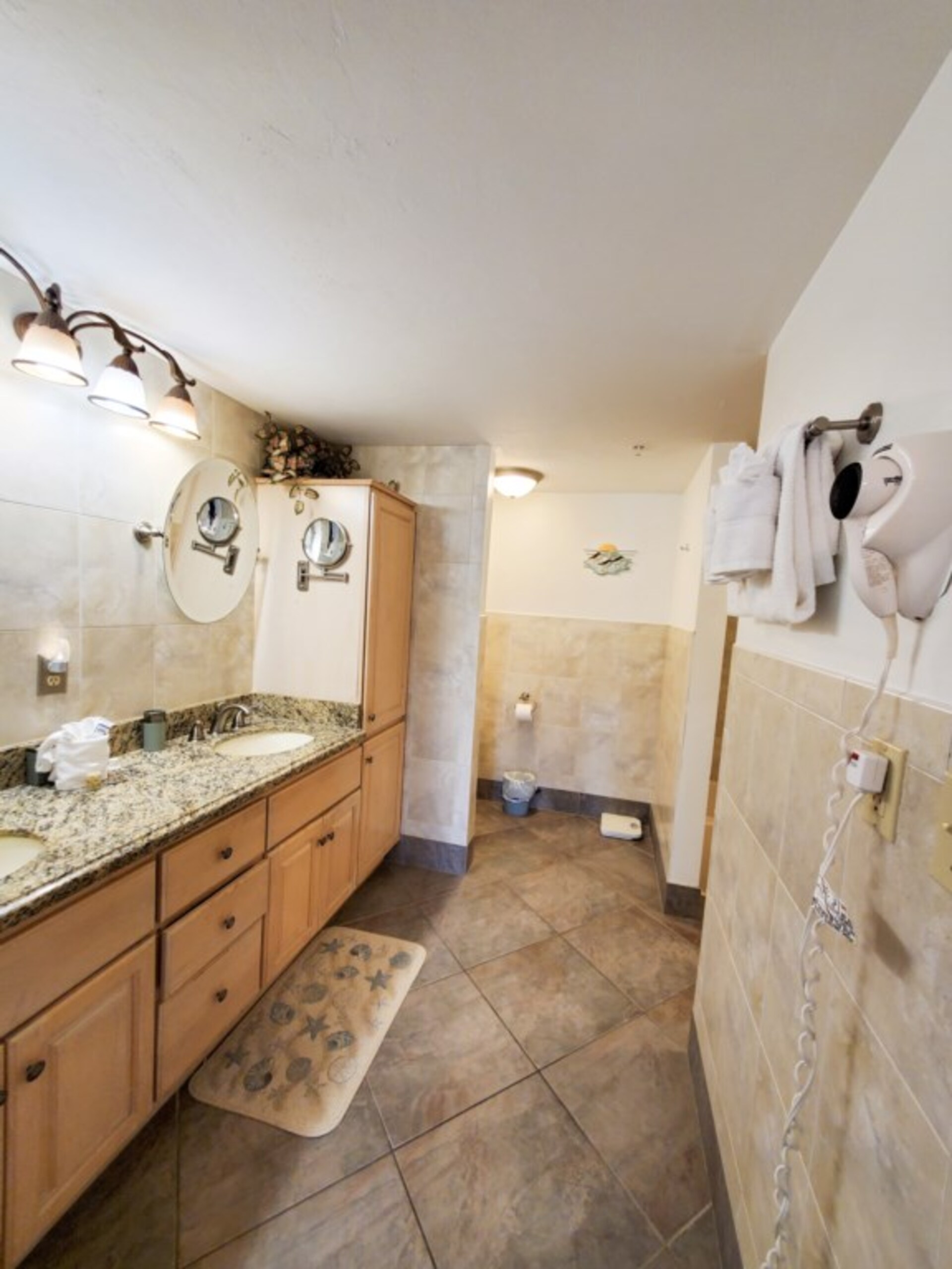 Exclusive Condo in One of most Prestigious Resorts, Santa Maria Harbor Resort, Florida Condo 5929