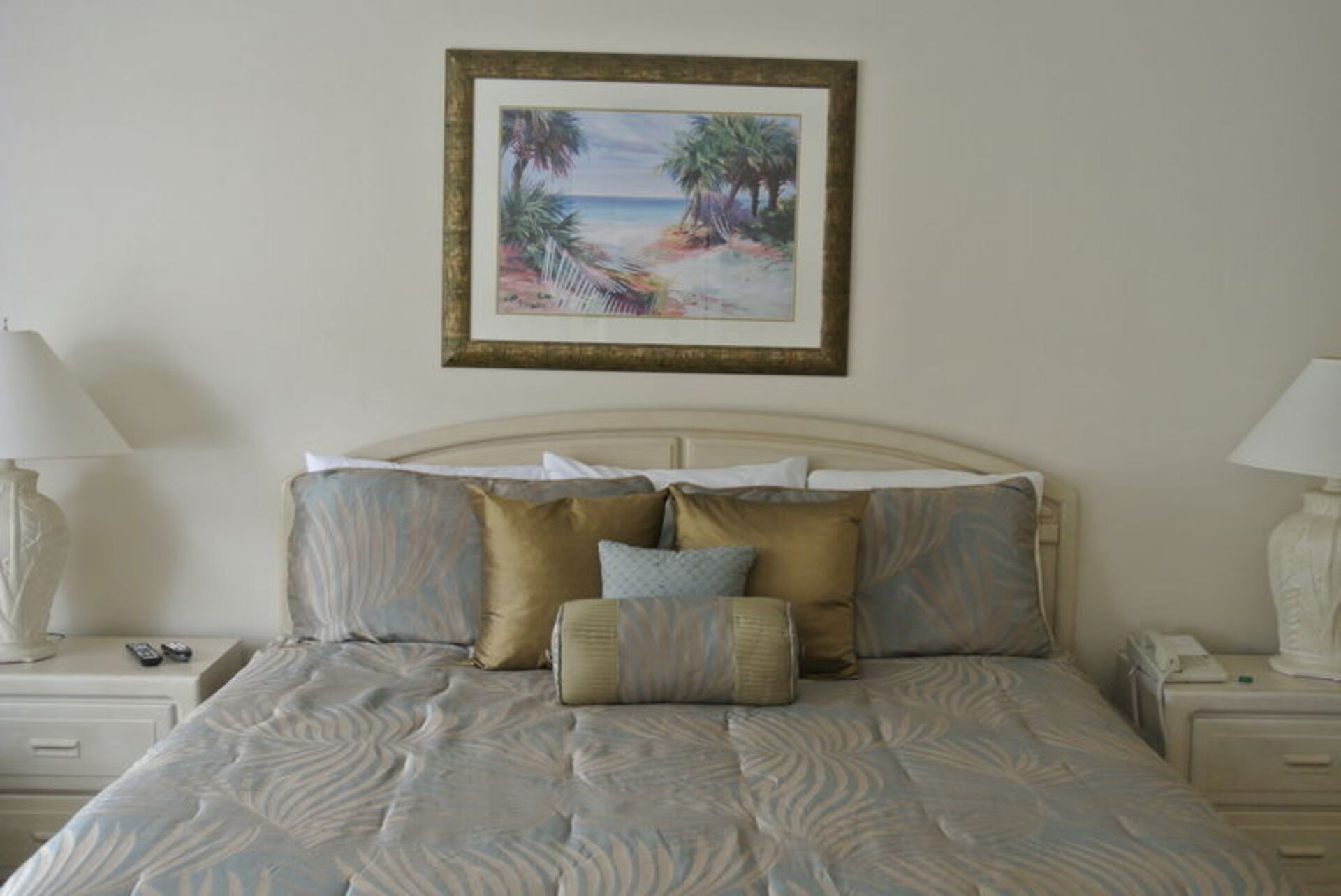 Exclusive Condo in One of most Prestigious Resorts, Santa Maria Harbor Resort, Florida Condo 5932