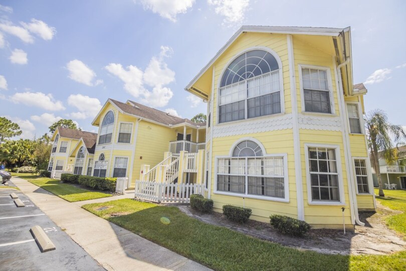 Luxury Contemporary Style Condo on Royal Palm Bay, Florida Condo 6012