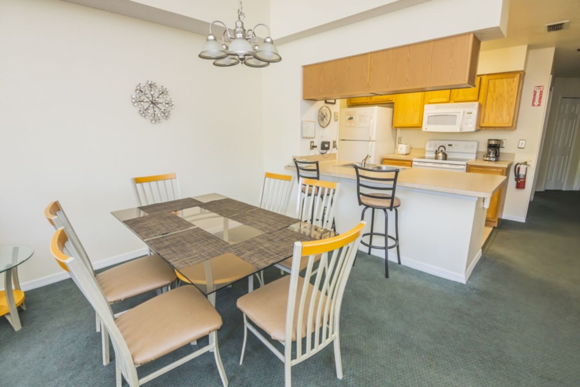 Luxury Contemporary Style Condo on Royal Palm Bay, Florida Condo 6012
