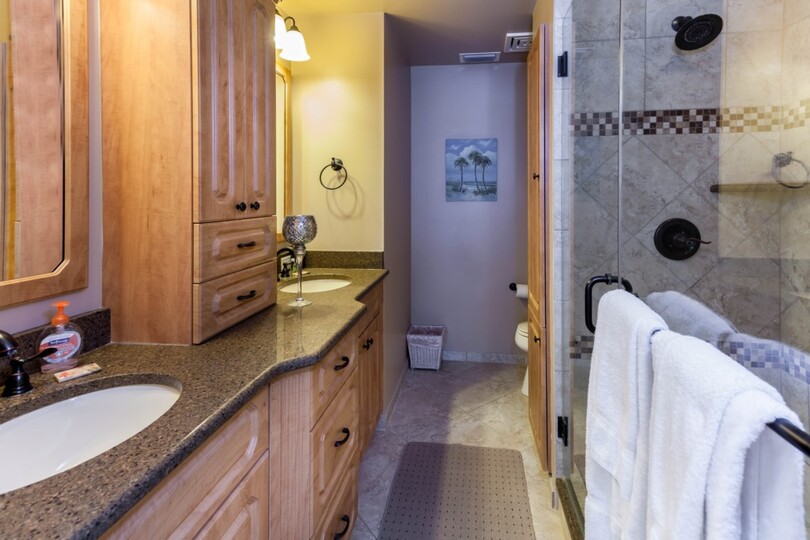 Luxury Contemporary Style Condo on Hibiscus Point, Florida Condo 5933