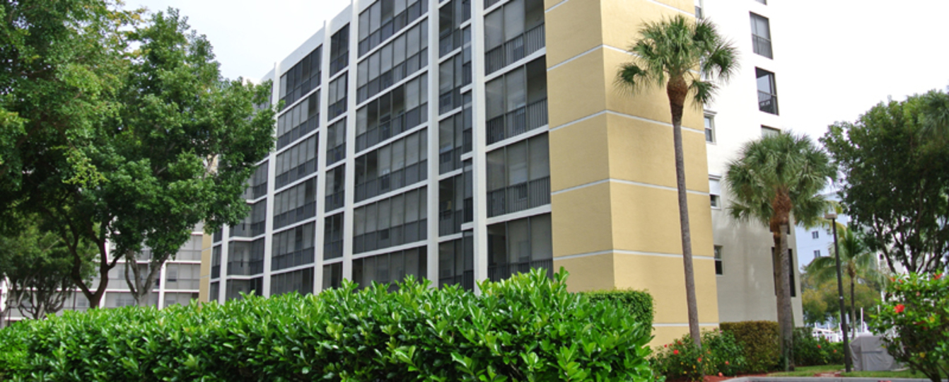 Luxury Contemporary Style Condo on Hibiscus Point, Florida Condo 5933